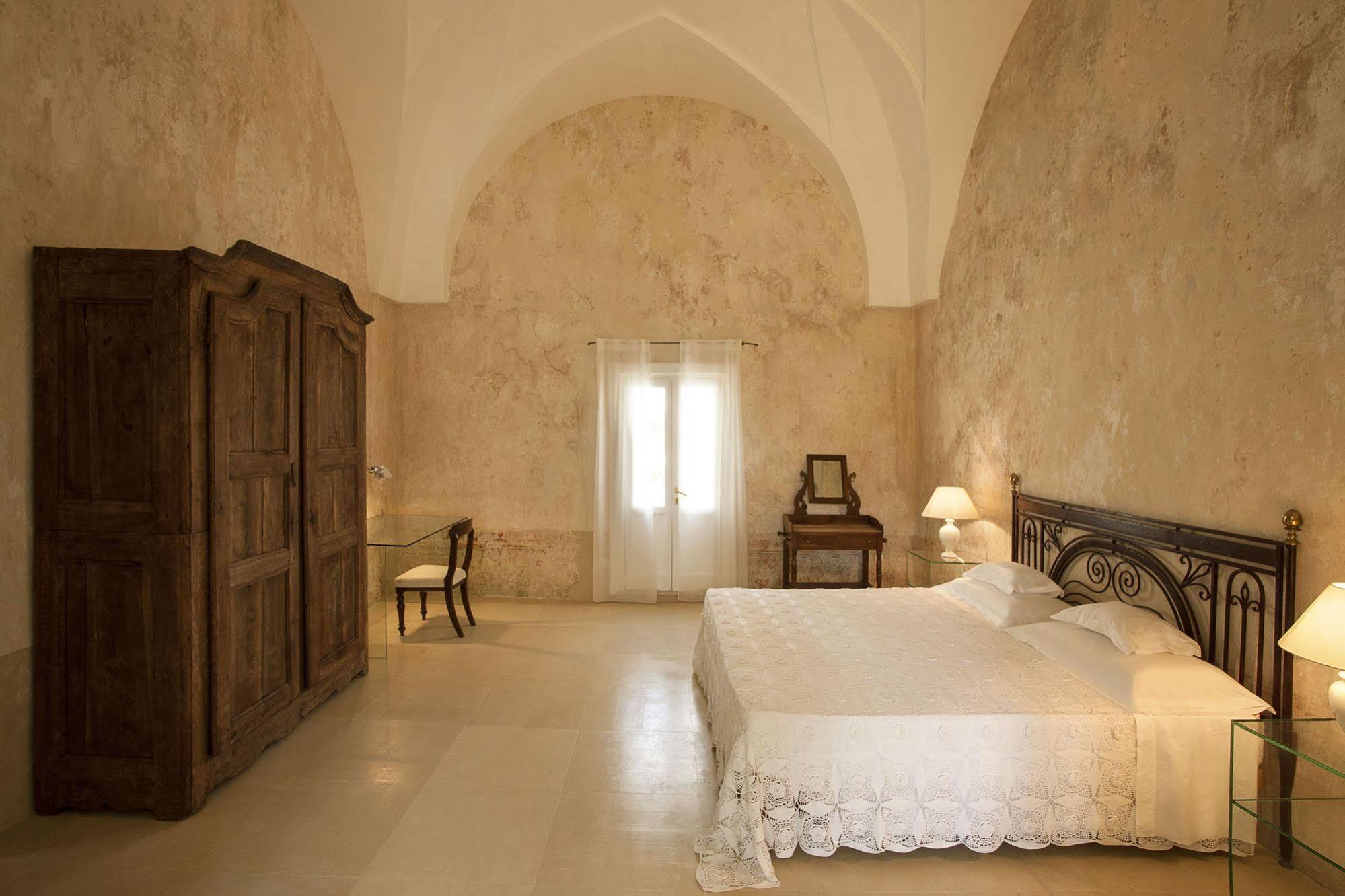 Critabianca - Masseria In Salento คูโตรฟิอาโน ภายนอก รูปภาพ